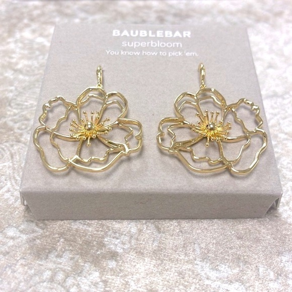 Brand New BaubleBar Gold Tone Oversized Flower Floral Blossom Drop Earrings - Picture 7 of 11